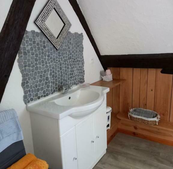 شقة غرفتين, Gîte La Charmaie