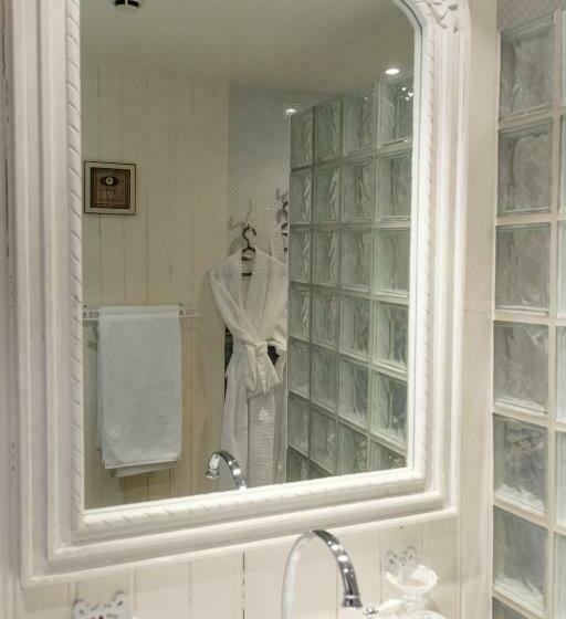 스위트, Guesthouse Domaine Du Chalet