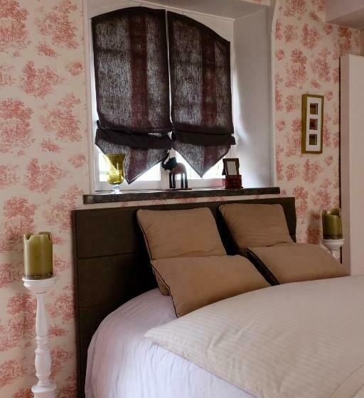 스위트, Guesthouse Domaine Du Chalet