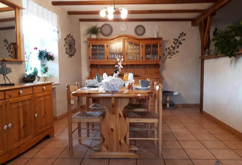 חדר משפחתי, Halte Dodo