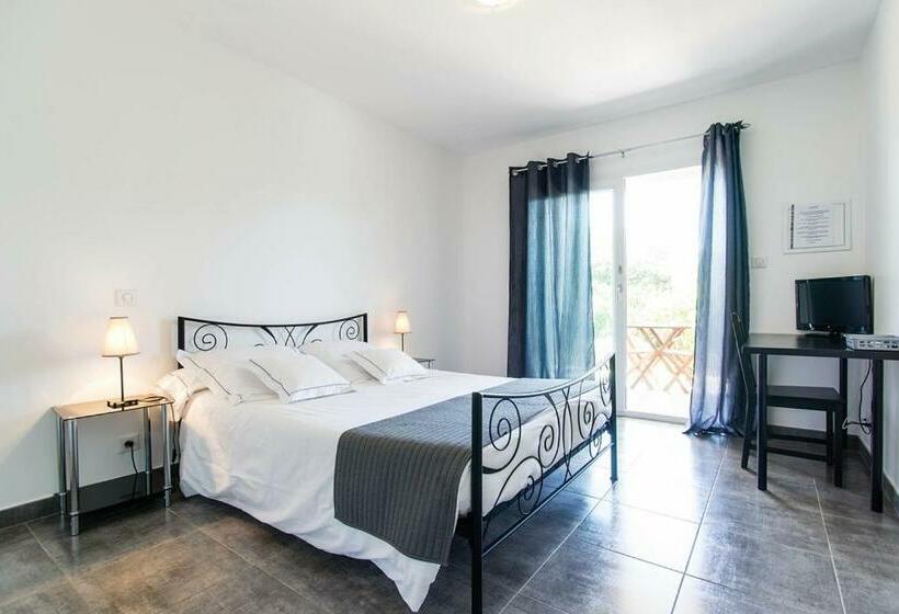 חדר קומפורט, I Casilari