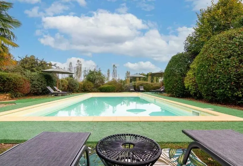 コンフォートルーム, Le Clos Vallis