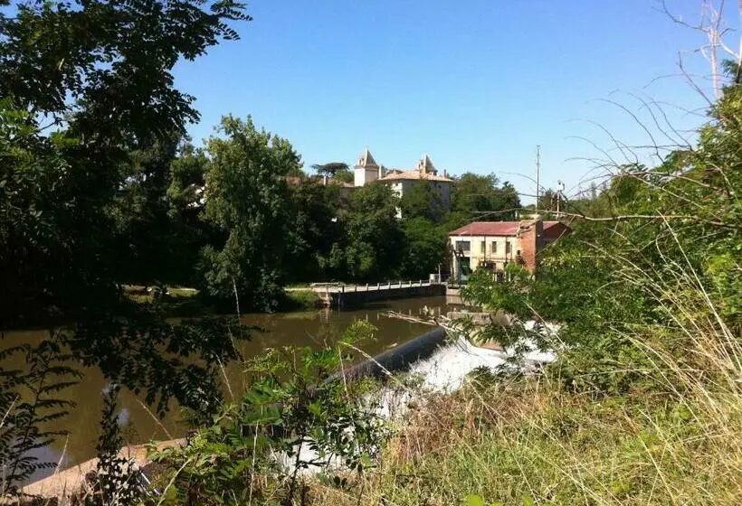 Sviitti, Le Moulin Du Carla