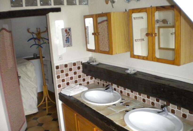 غرفة عائلية, Le Moulin Garnier