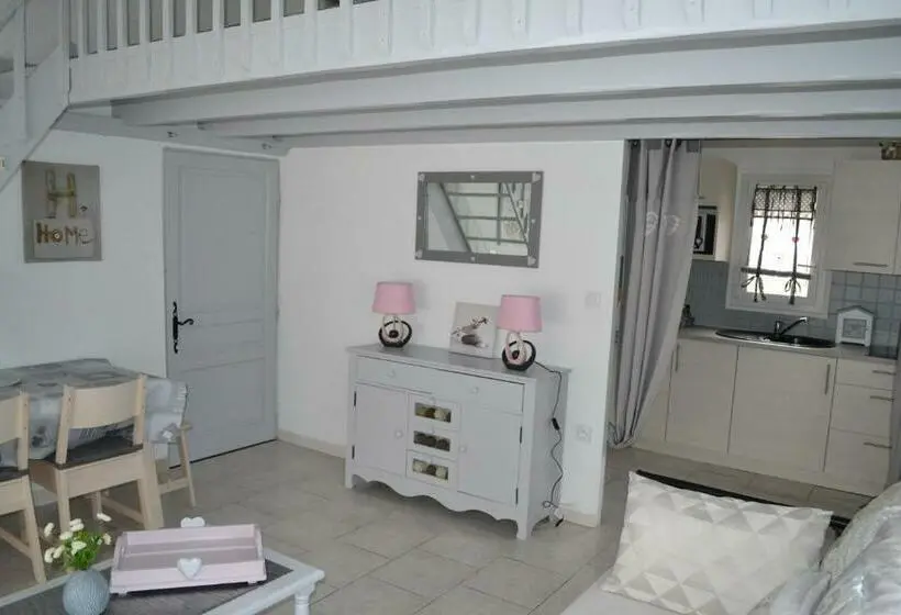 Standard Studio Pooludsigt, Le Refuge