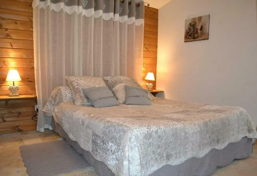 Standard Studio Pooludsigt, Le Refuge