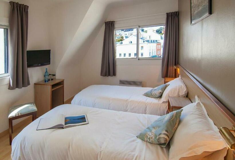 غرفة قياسية رباعية, Grand Hôtel De Bretagne