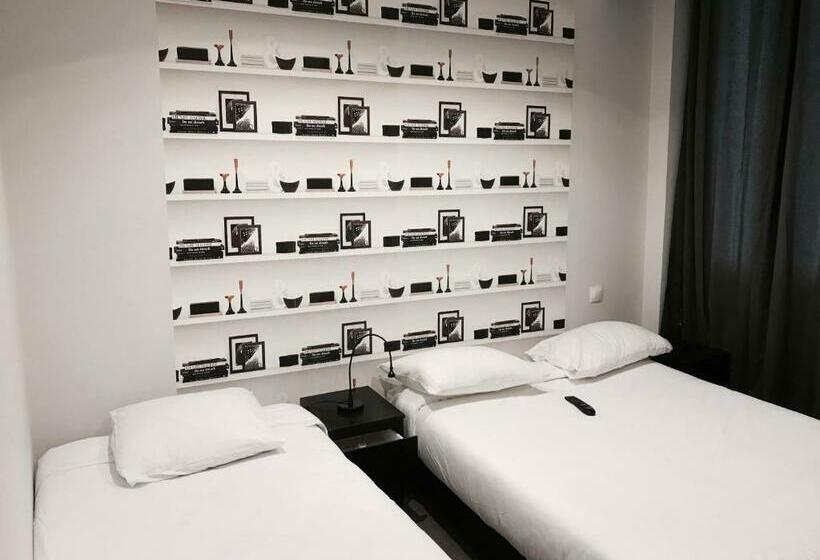 Номер Стандарт Трехместный, Hôtel Beauséjour