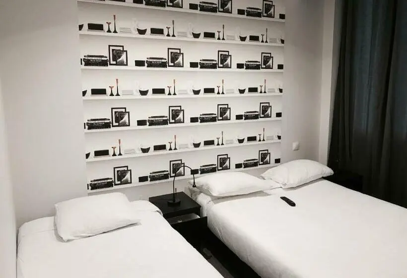اتاق استاندارد سه نفره, Hôtel Beauséjour