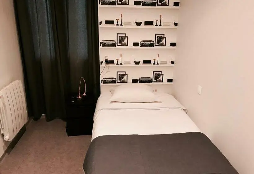 اتاق استاندارد یک نفره, Hôtel Beauséjour