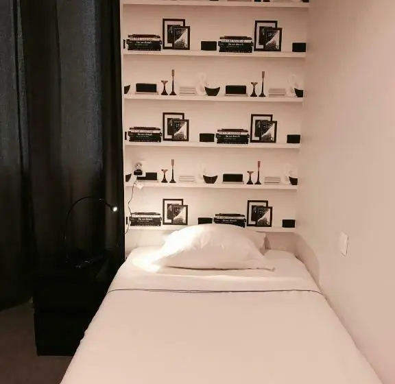 اتاق استاندارد یک نفره, Hôtel Beauséjour
