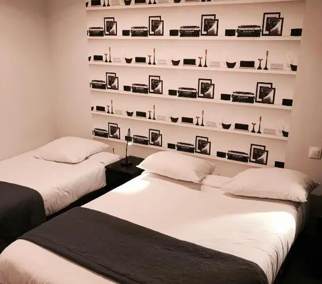 اتاق استاندارد سه نفره, Hôtel Beauséjour