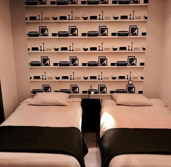 اتاق استاندارد سه نفره, Hôtel Beauséjour