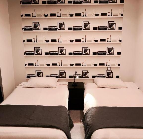 스탠다드 트리플 룸, Hôtel Beauséjour