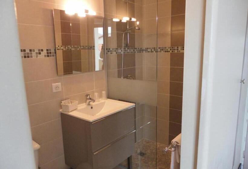 Номер Стандарт с Балконом, Hôtel Le Plaisance