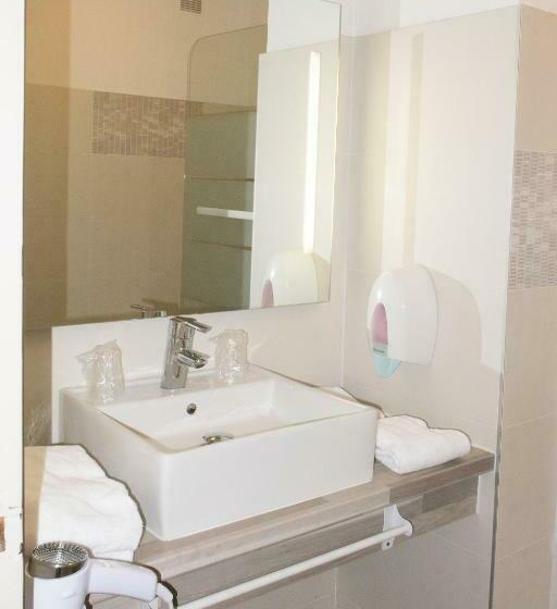 컴포트 룸, Logis Hôtel Le Rochelois