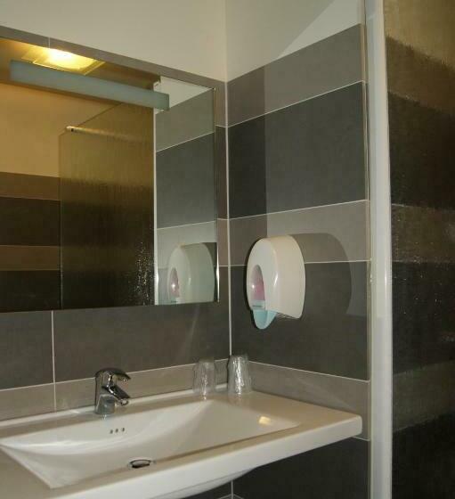 패밀리 룸, Logis Hôtel Le Rochelois