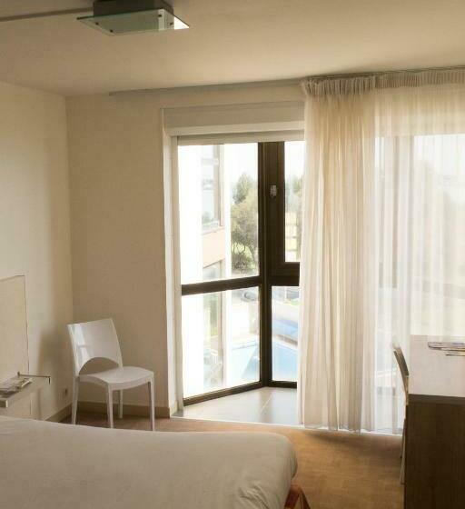 컴포트 룸, Logis Hôtel Le Rochelois