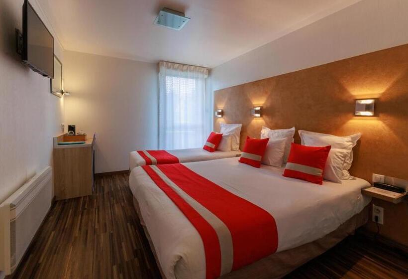 스탠다드 트리플 룸, Logis Hôtel Le Rochelois