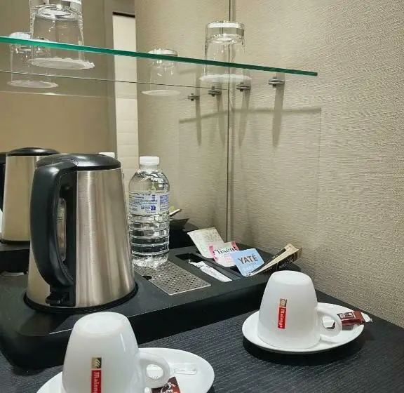コンフォートルーム, Amicitia Hôtel & Restaurant