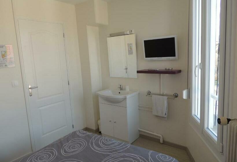 基本单人间共用浴室, Le Colbert Epernay