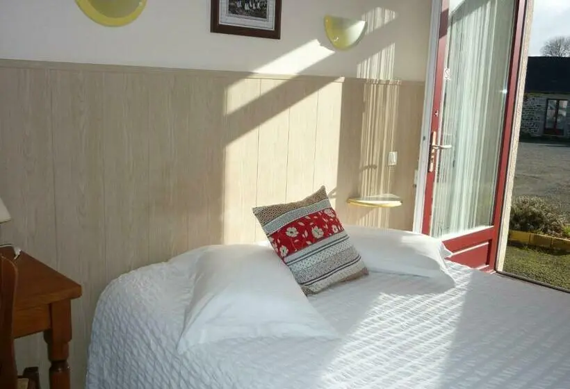スタンダードシングルルーム, Hôtel Les Voisins Beaucemaine