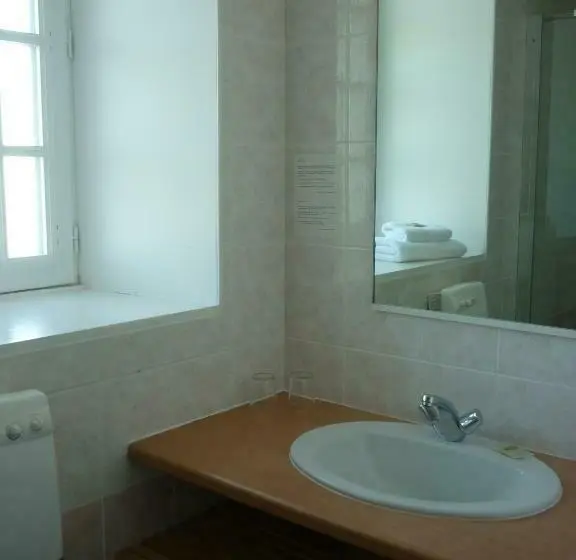 スタンダードルーム, Hôtel Les Voisins Beaucemaine