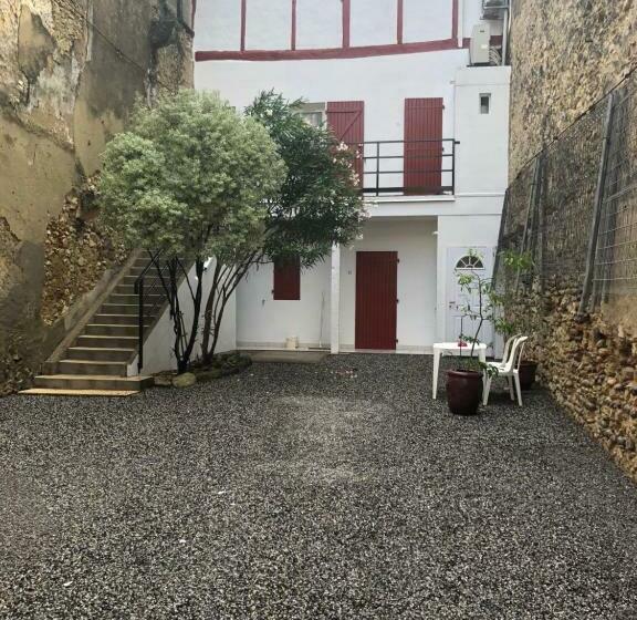 Номер Стандарт, Hôtel Des Arceaux