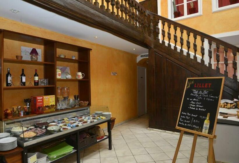 Номер Стандарт Трехместный, Hôtel Des Arceaux