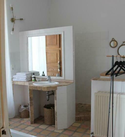 غرفة قياسية سرير كينج, La Demeure Bed And Breakfast