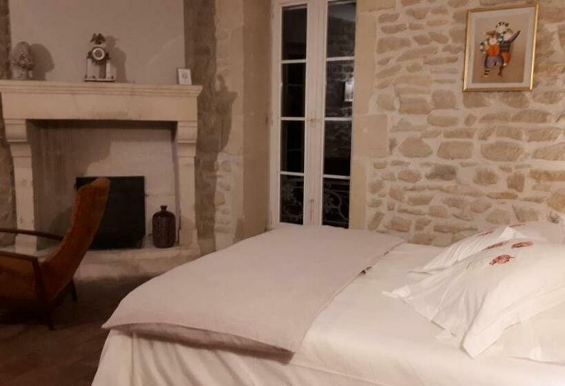 غرفة قياسية سرير كينج, La Demeure Bed And Breakfast