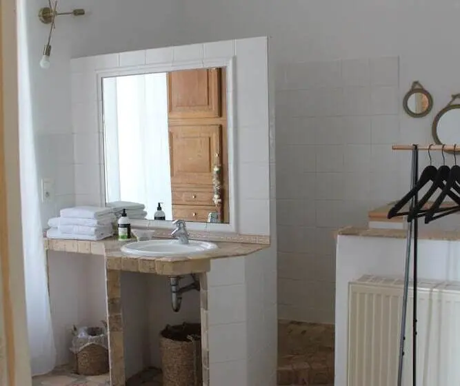 Standard-huone, La Demeure Bed And Breakfast
