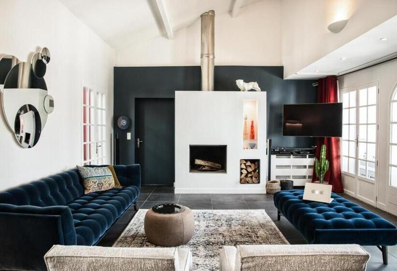 فيلا غرفة نوم واحدة مع مسبح, Chambre D'hôtes Etchebri