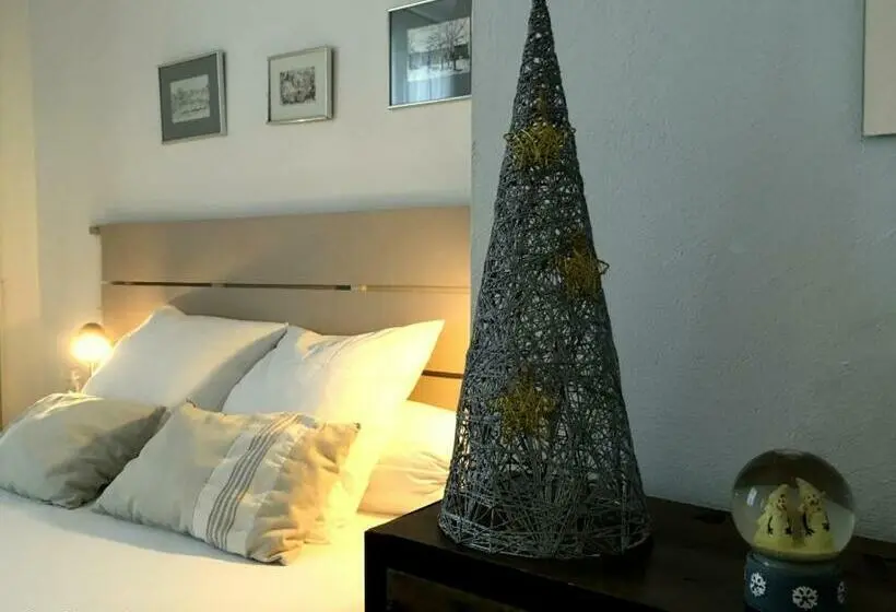 ファミリールーム, Chambres & Tables D'hôtes L'ostal De Pombonne