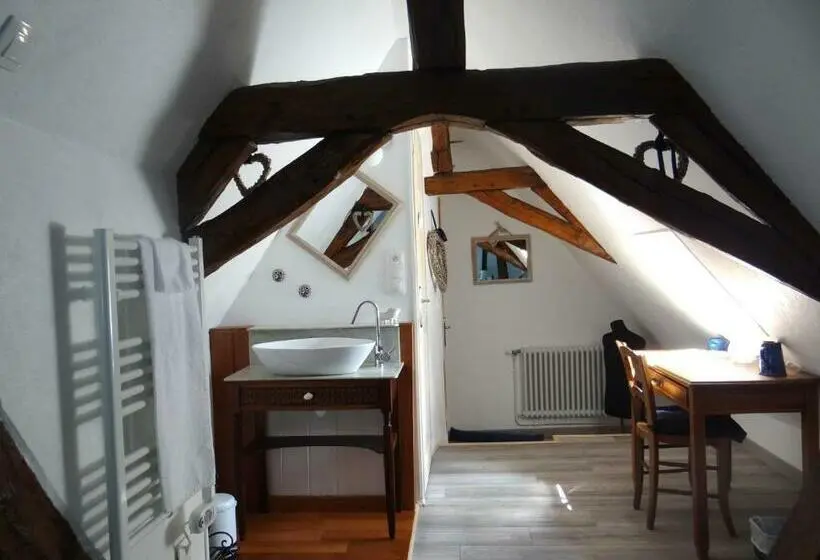 スタンダードルーム, Chambres & Tables D'hôtes L'ostal De Pombonne
