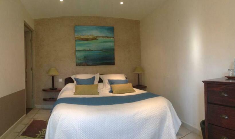 家庭间, La Bastide De Freinet