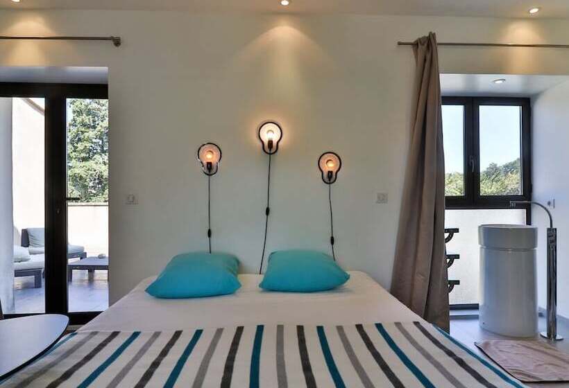 Номер Стандарт, Le Jour Et La Nuit  Maison D Hôtes