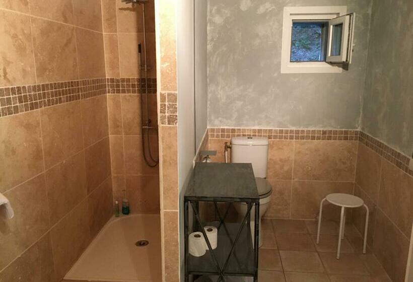 Номер Стандарт, Le Mas Aux Arômes