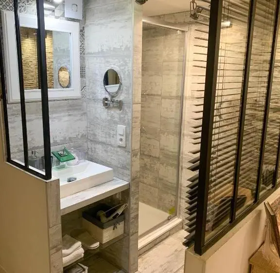اتاق لوکس, Marseille City Chambres&appartements