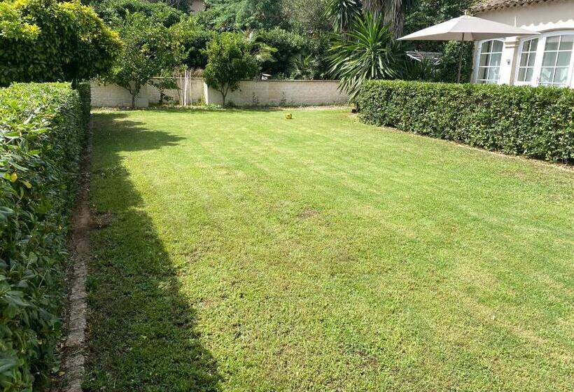 Номер Стандарт Вид на Сад, Villa La Begude   Boutique Luxury B&b