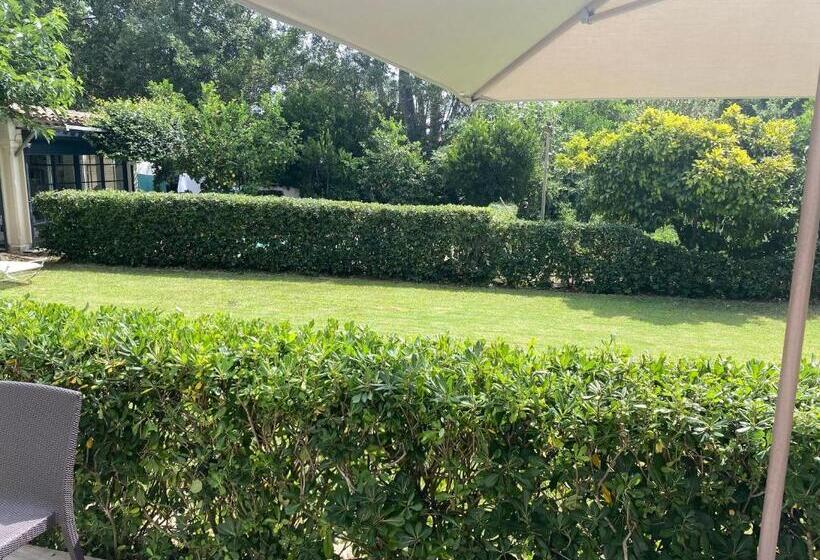 스탠다드 룸 가든 전망, Villa La Begude   Boutique Luxury B&b
