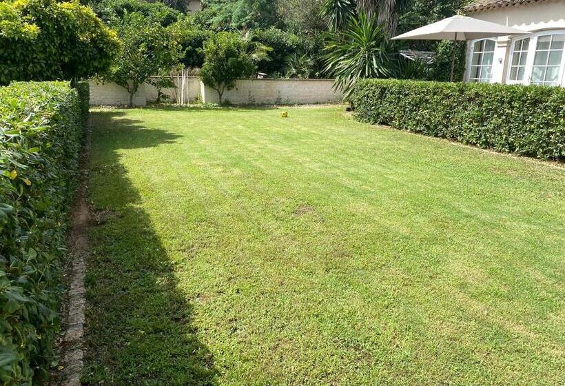 Номер Стандарт Вид на Сад, Villa La Begude   Boutique Luxury B&b