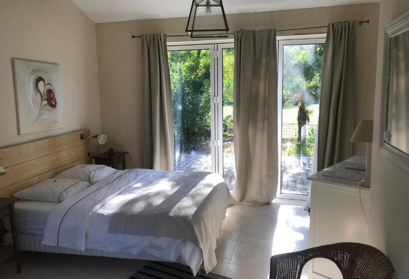 Номер Стандарт Вид на Сад, Villa La Begude   Boutique Luxury B&b