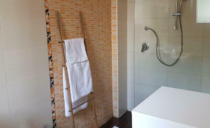 اتاق سوپریور, Cyrnea B&b Adults Only