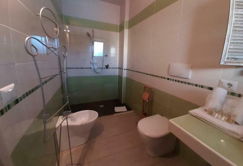 اتاق سوپریور, Cyrnea B&b Adults Only