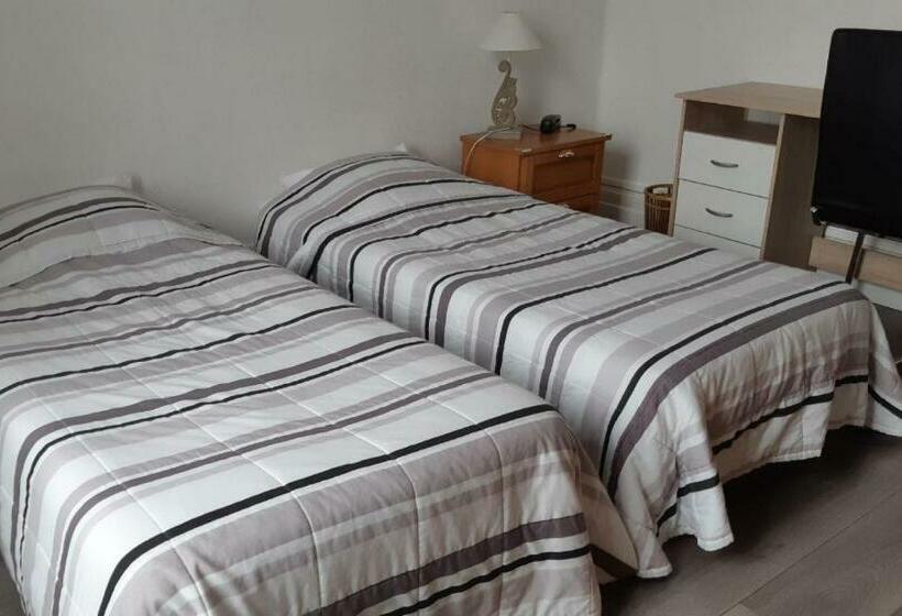 غرفة قياسية, Aigle D Or