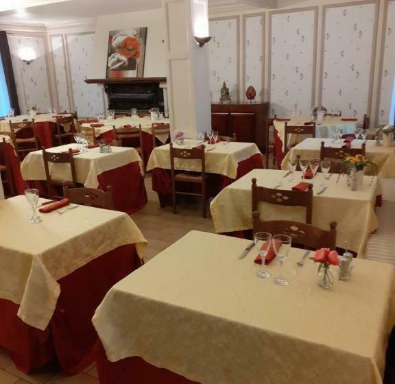 غرفة قياسية, Aigle D Or