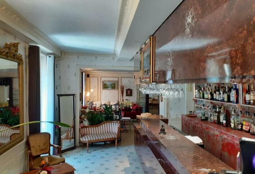 غرفة قياسية, Aigle D Or