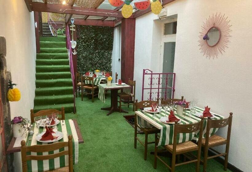 غرفة قياسية, Aigle D Or