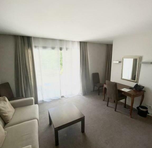 スイート, Au Bon Coin Du Lac